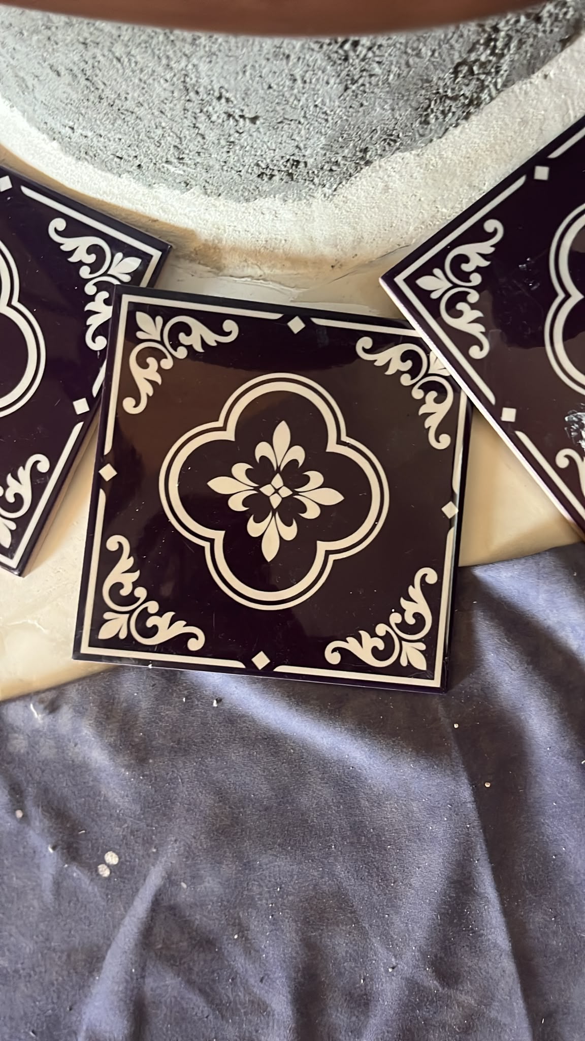 8 tiles 15x15 cm