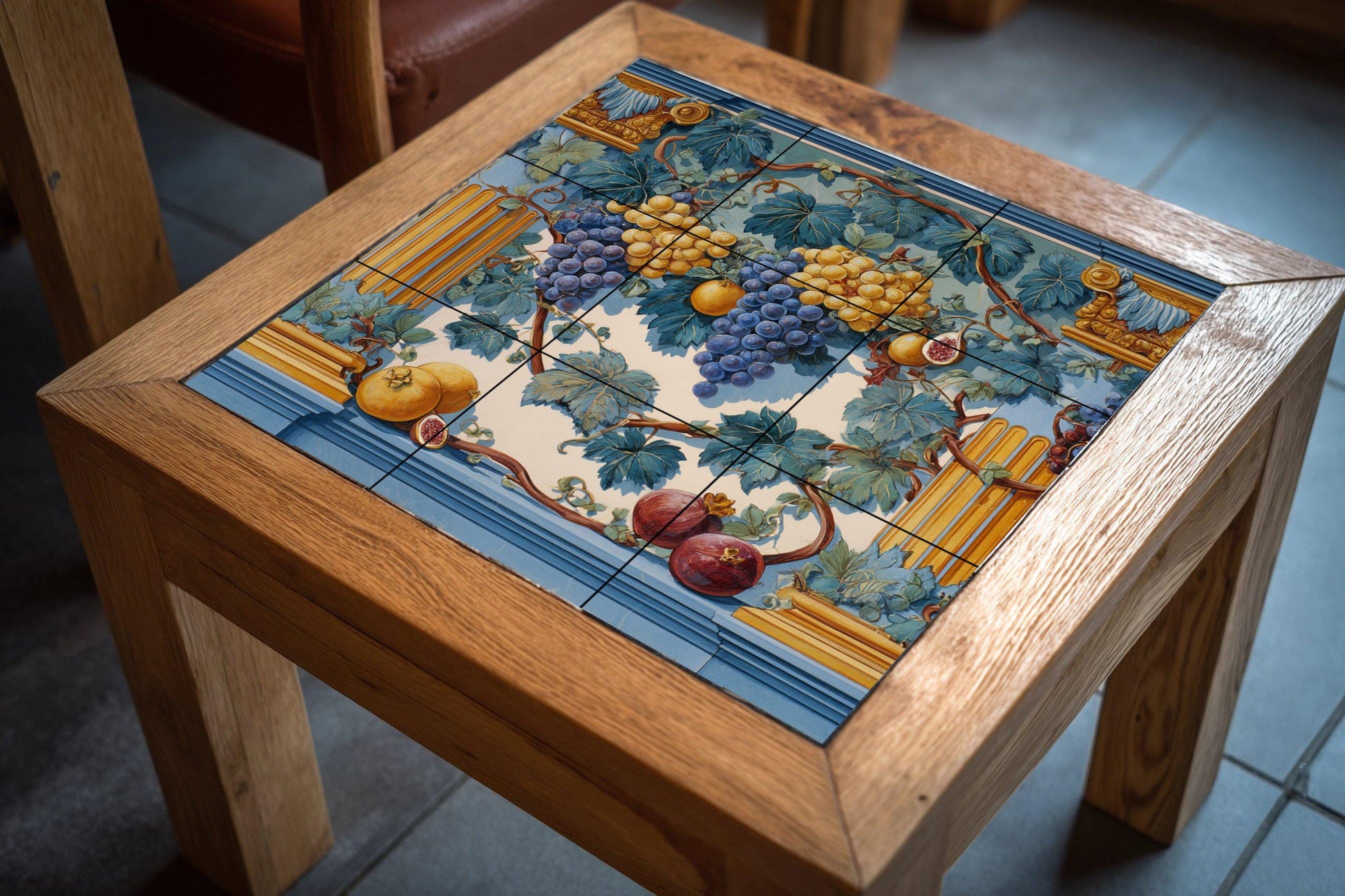 Con guirnalda di Frutta · Murale Ceramico — Decoro di Leggenda Antica