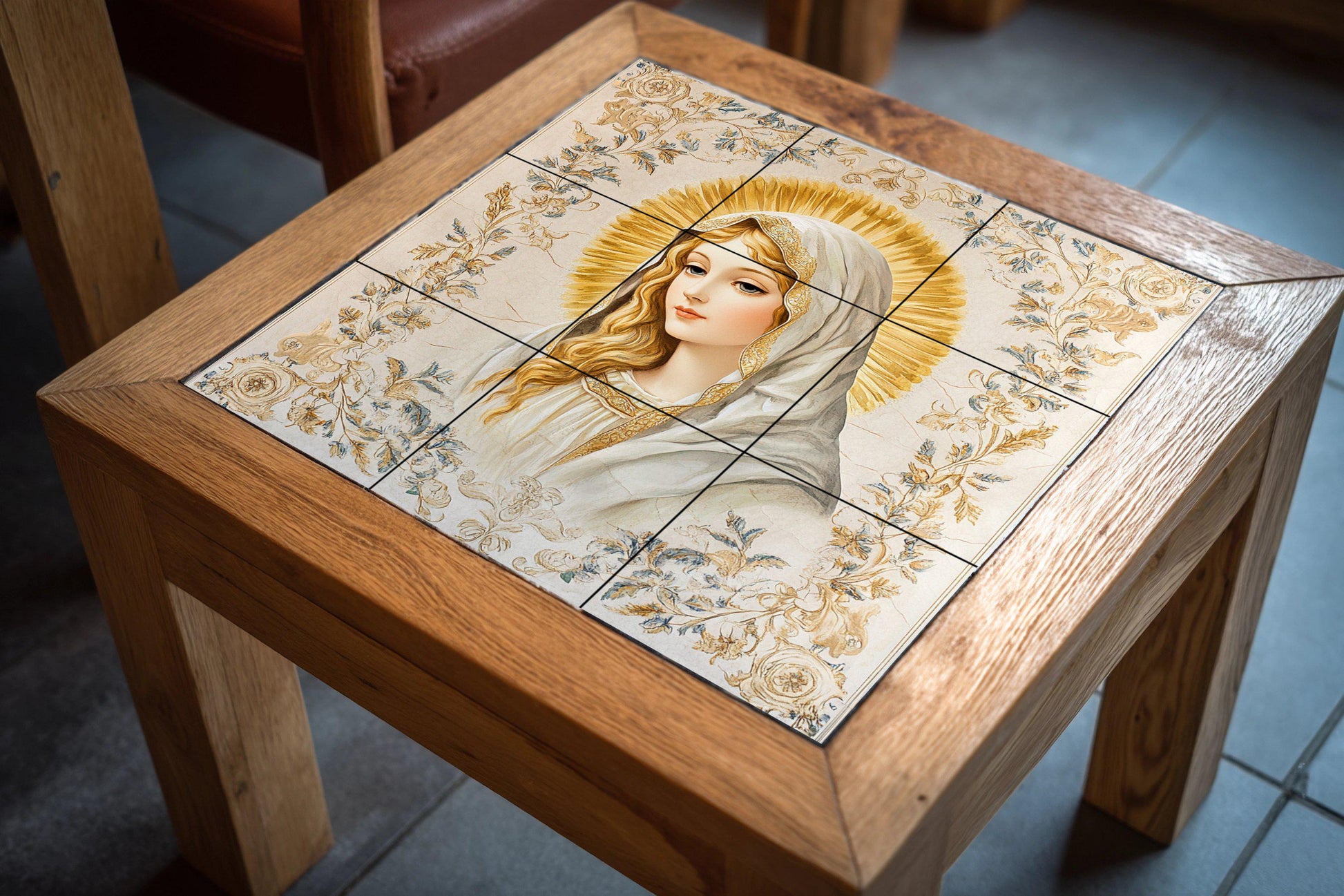 Mural de pared de cerámica de la Virgen María con halo dorado y…