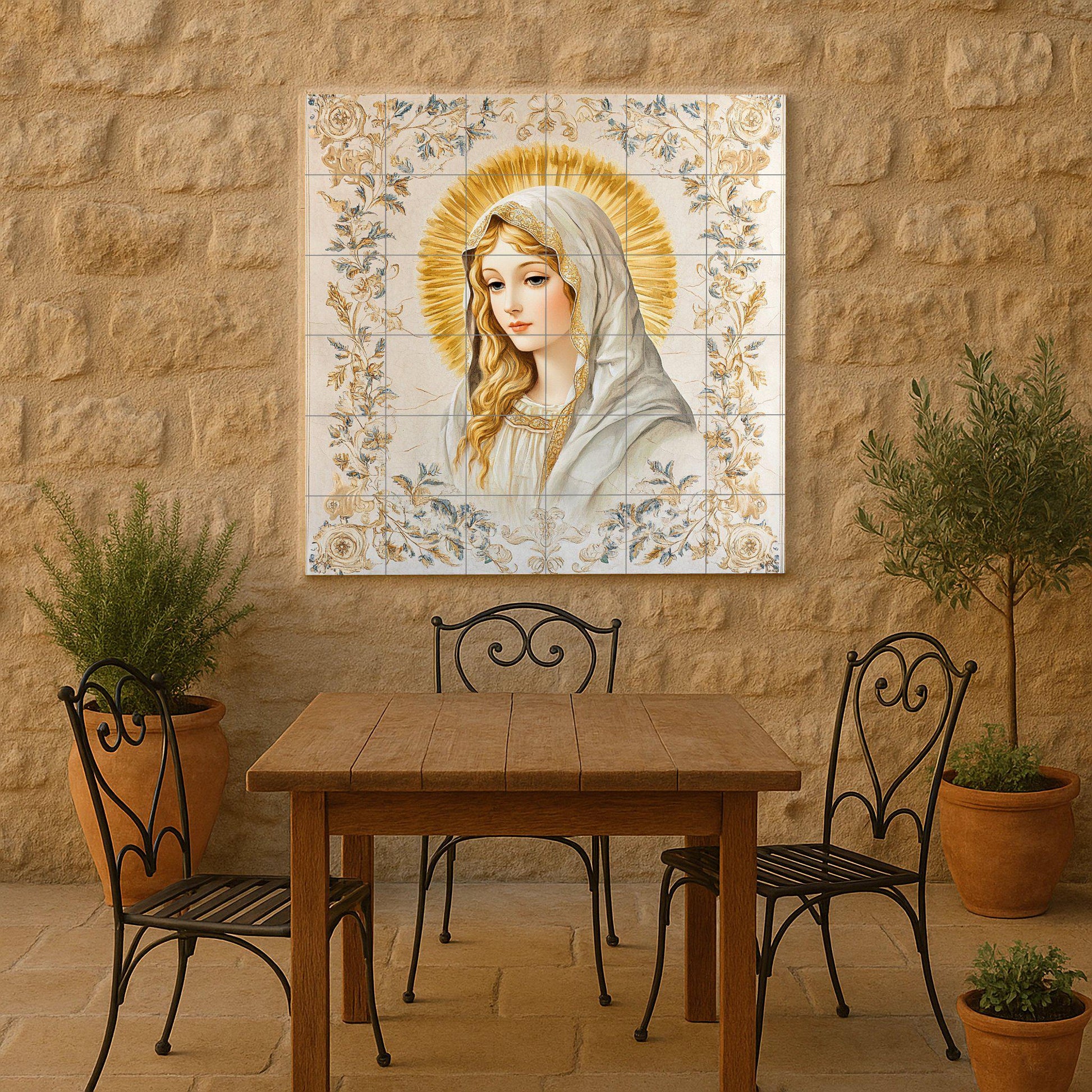 Mural de pared de cerámica de la Virgen María con halo dorado y…