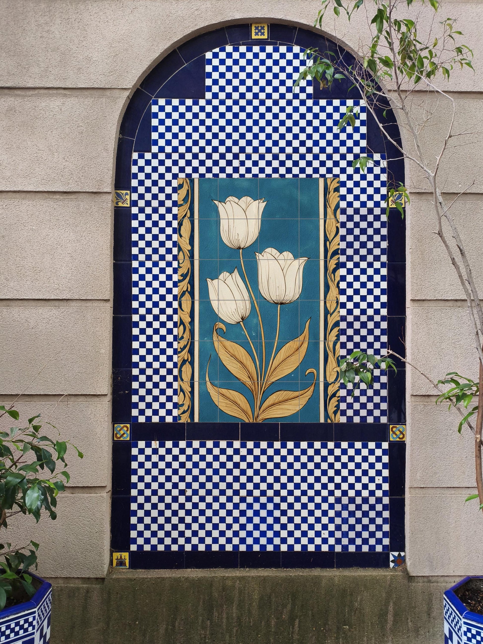 Armonía de Tulipanes Dorados