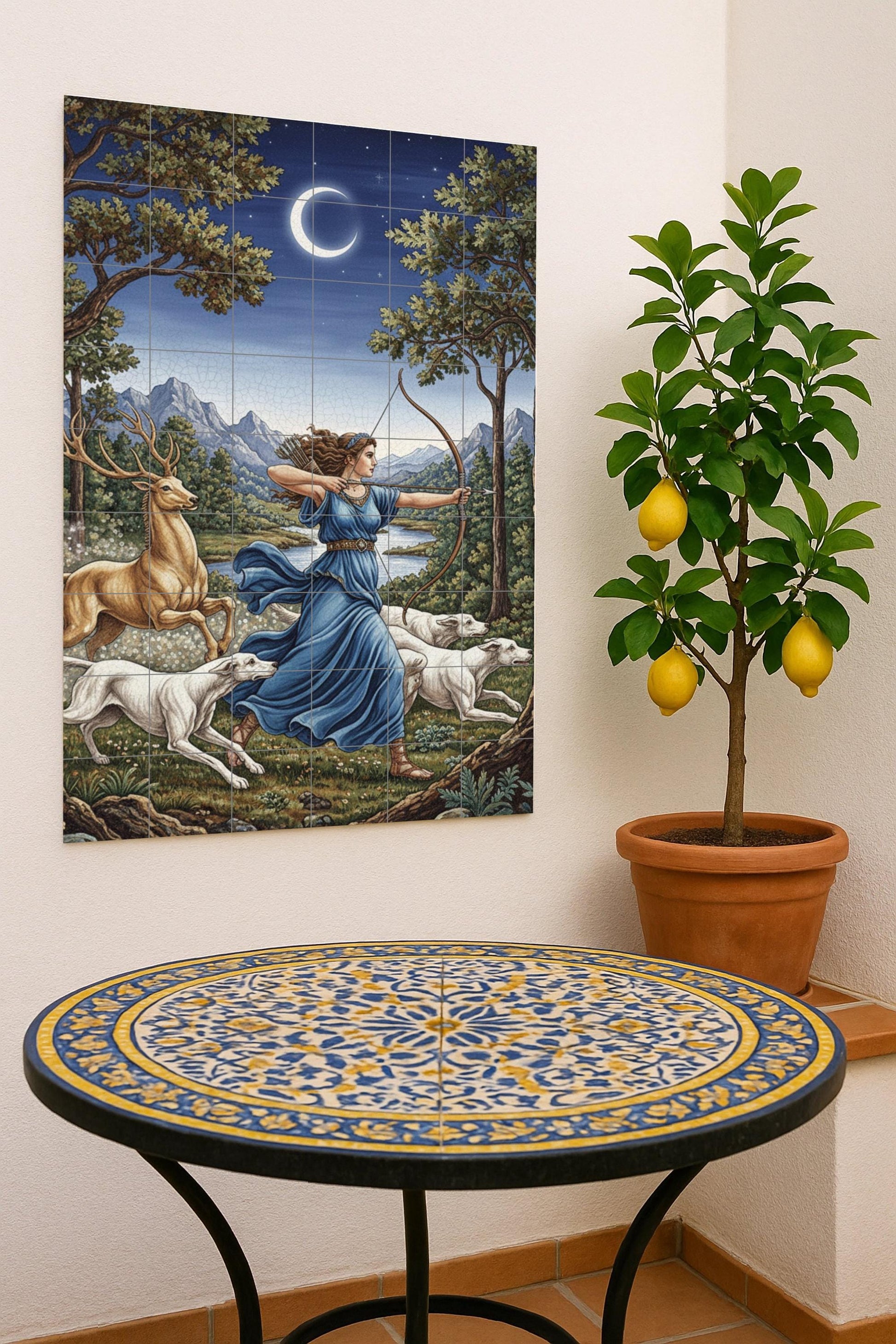 Mural cerámico de Artemisa la Cazadora, diosa griega de la Luna, con…