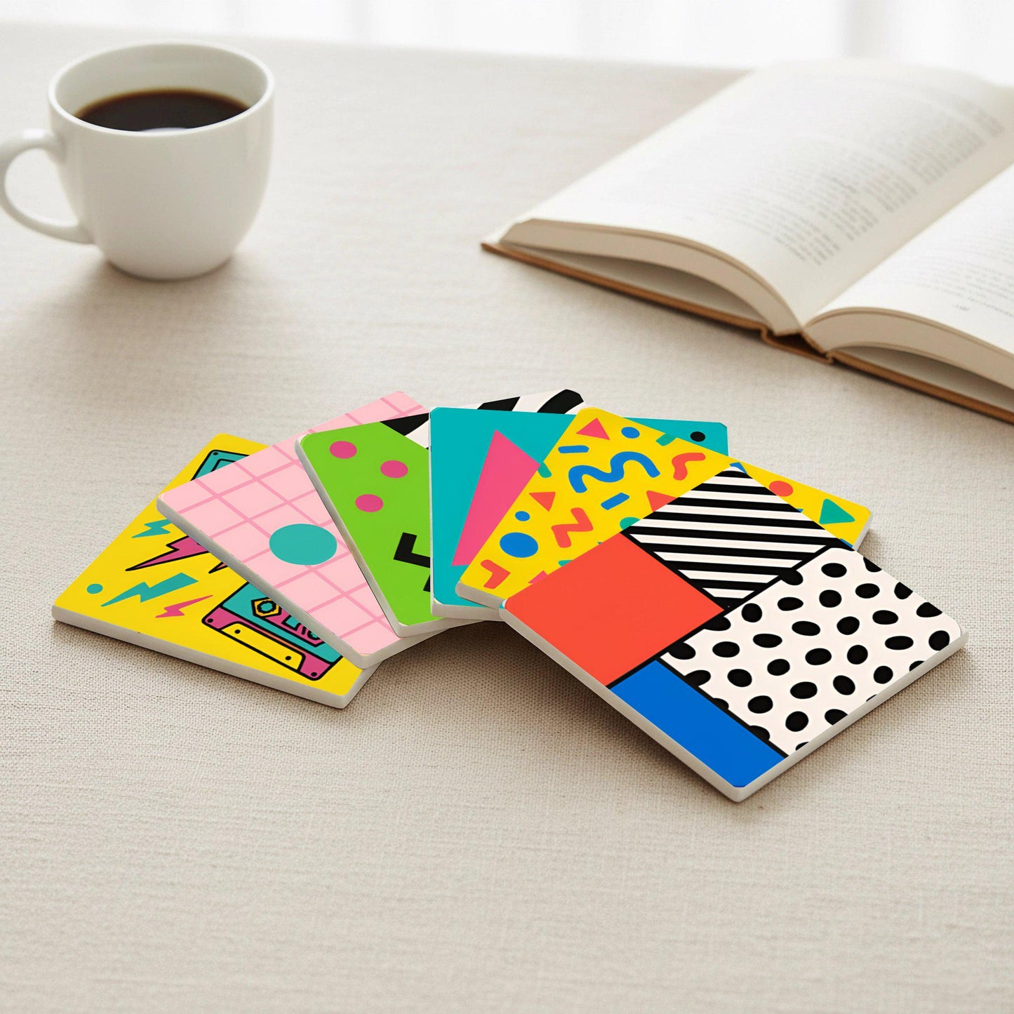 Posavasos Diseño de Memphis / Decoración con azulejos geométricos de los años 80