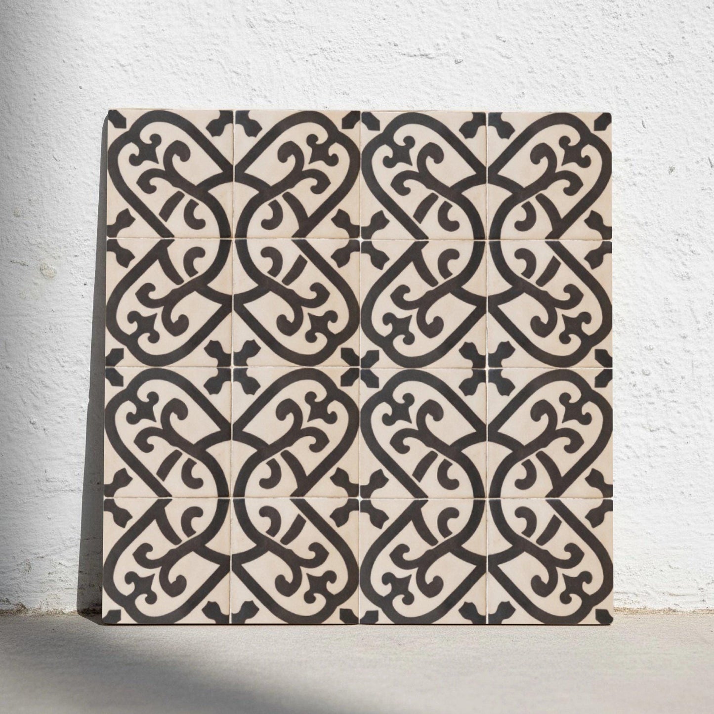 Azulejo Monochrome voluta