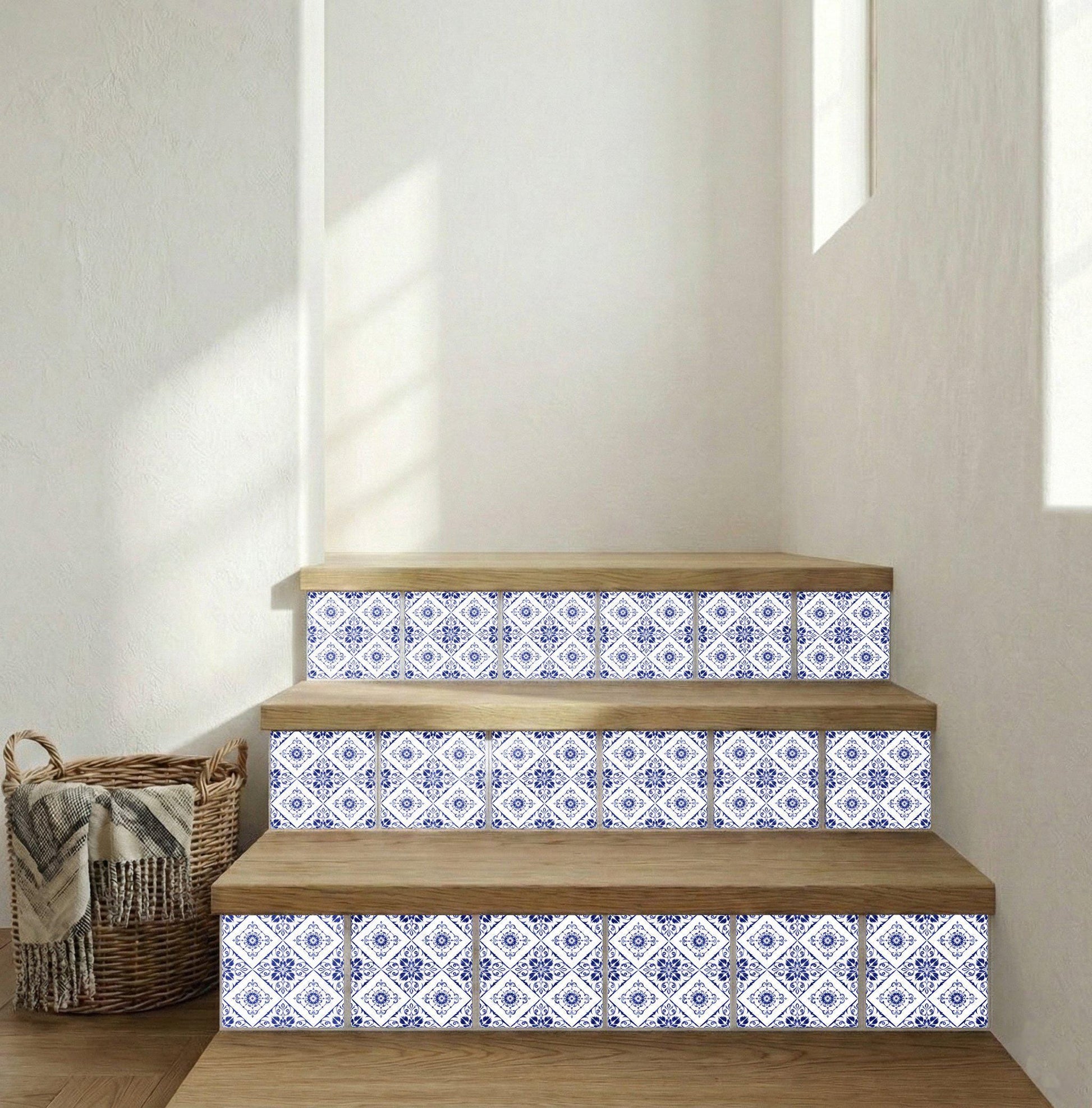 Azulejo-Fliese Floral in Delfter Blau — Delfter-Blau-Stil
