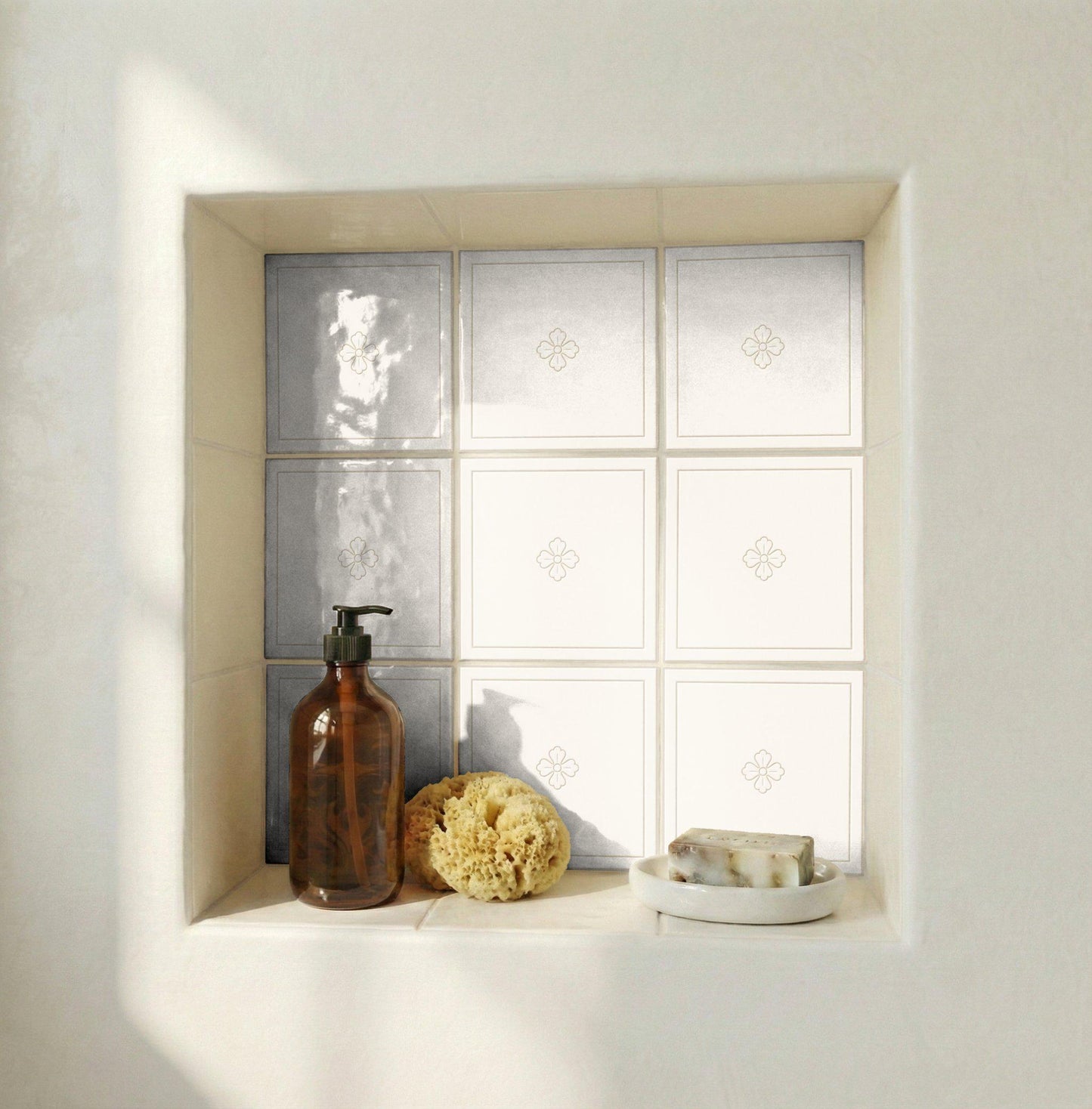 Marfil Rosette Rahmen · Keramik-Wandfliese — Klassisches Keramik-Ornament