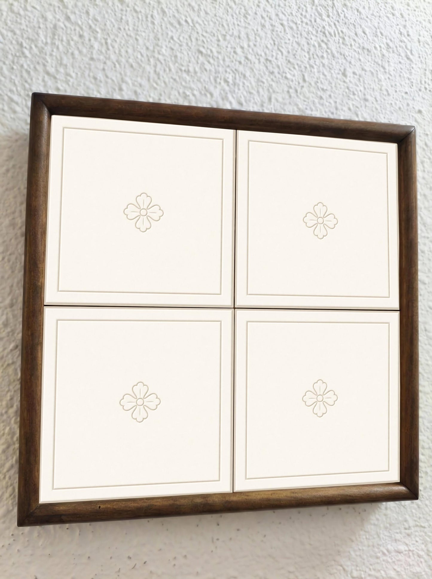 Marfil Rosette Rahmen · Keramik-Wandfliese — Klassisches Keramik-Ornament