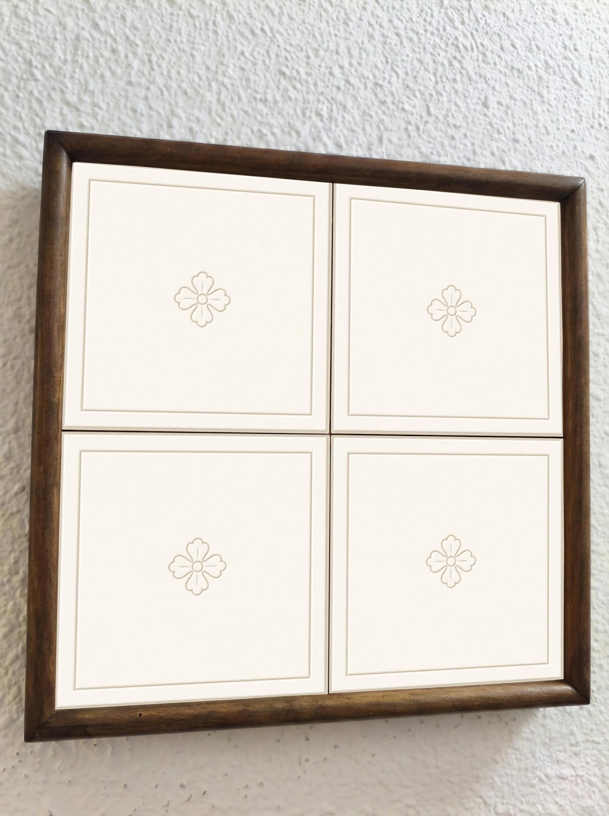 Marfil Rosette Rahmen · Keramik-Wandfliese — Klassisches Keramik-Ornament