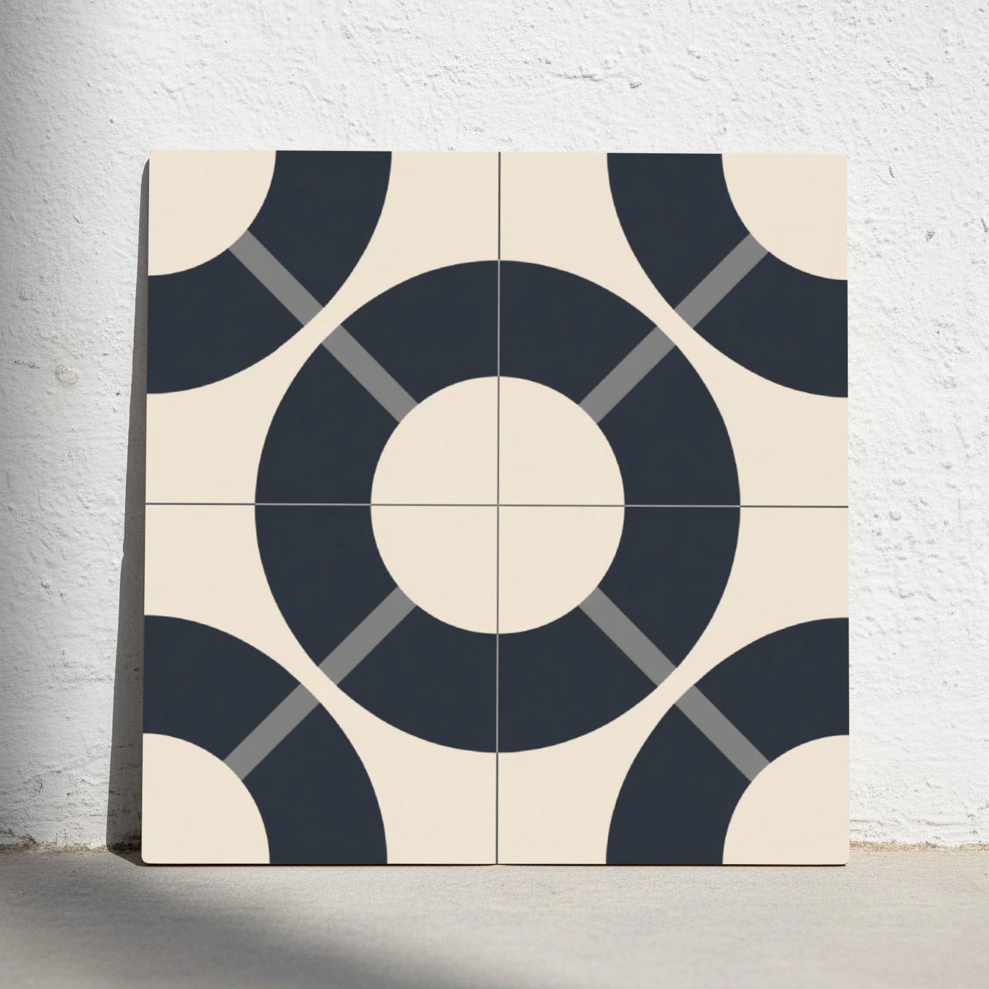 Transit Modernismus · Keramik-Wandfliese — Präzise Linien-Geometrie