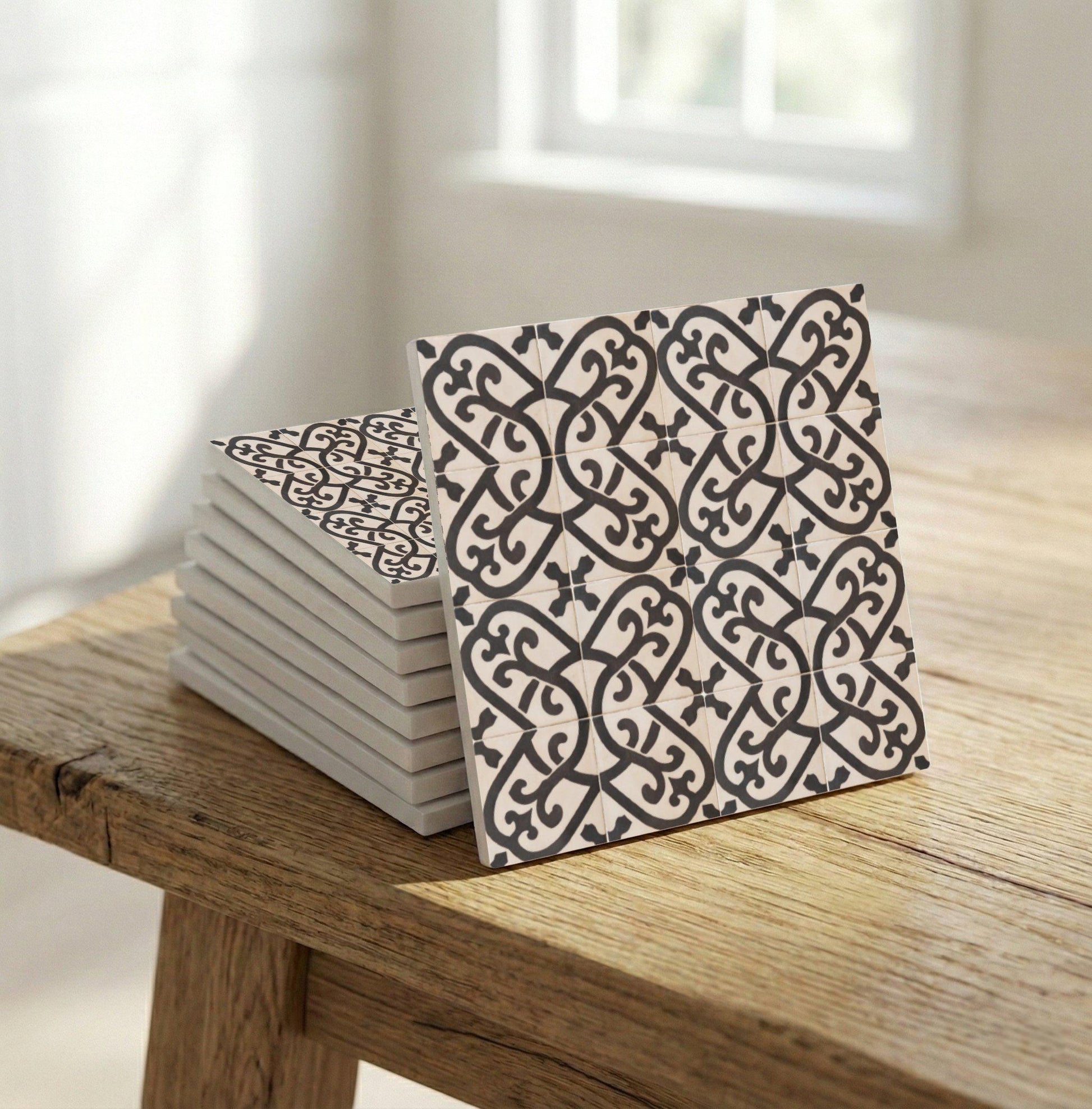 Azulejo Monochrome voluta
