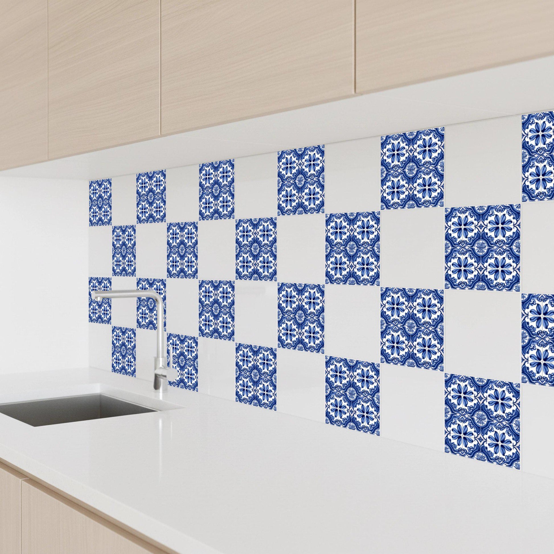 Oporto Blau-Weiß · Keramik-Wandfliese — Klassisches Keramik-Ornament