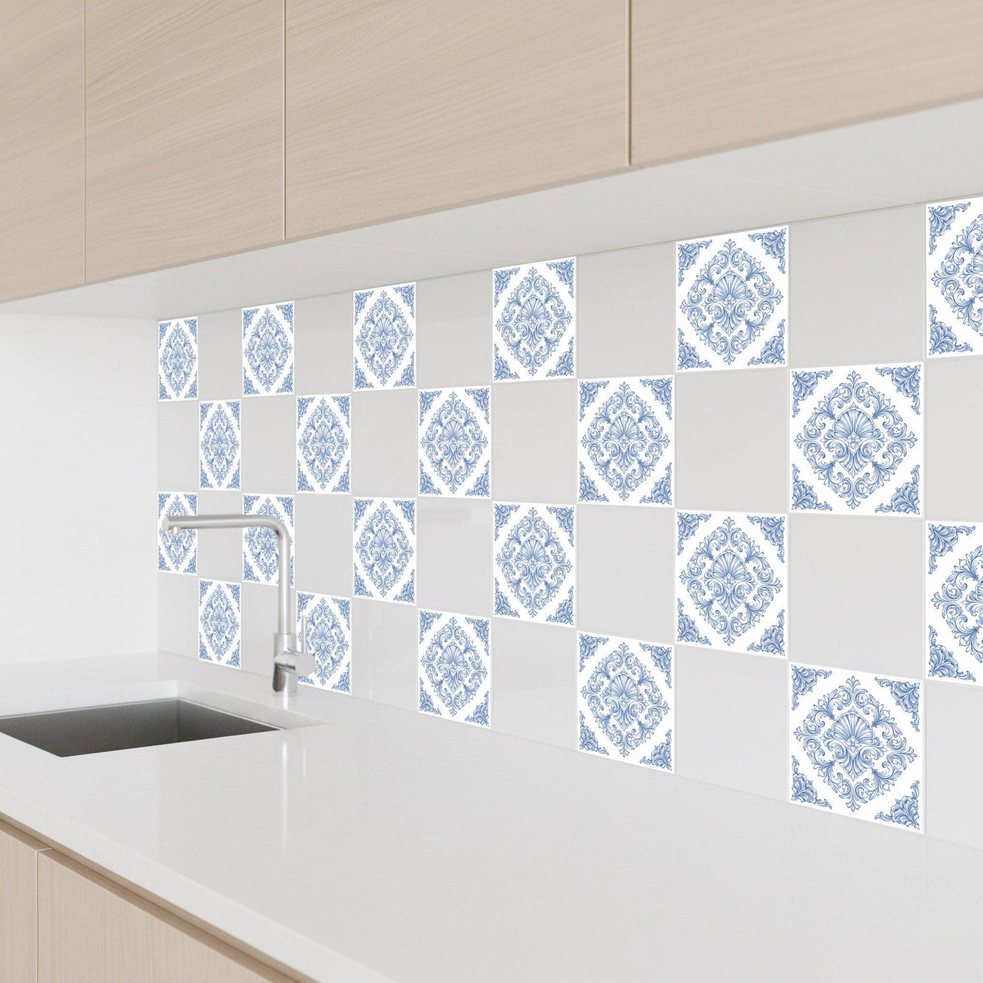 Santiago Baroque Shell — Ornamental Ceramic Décor Decorative Tile