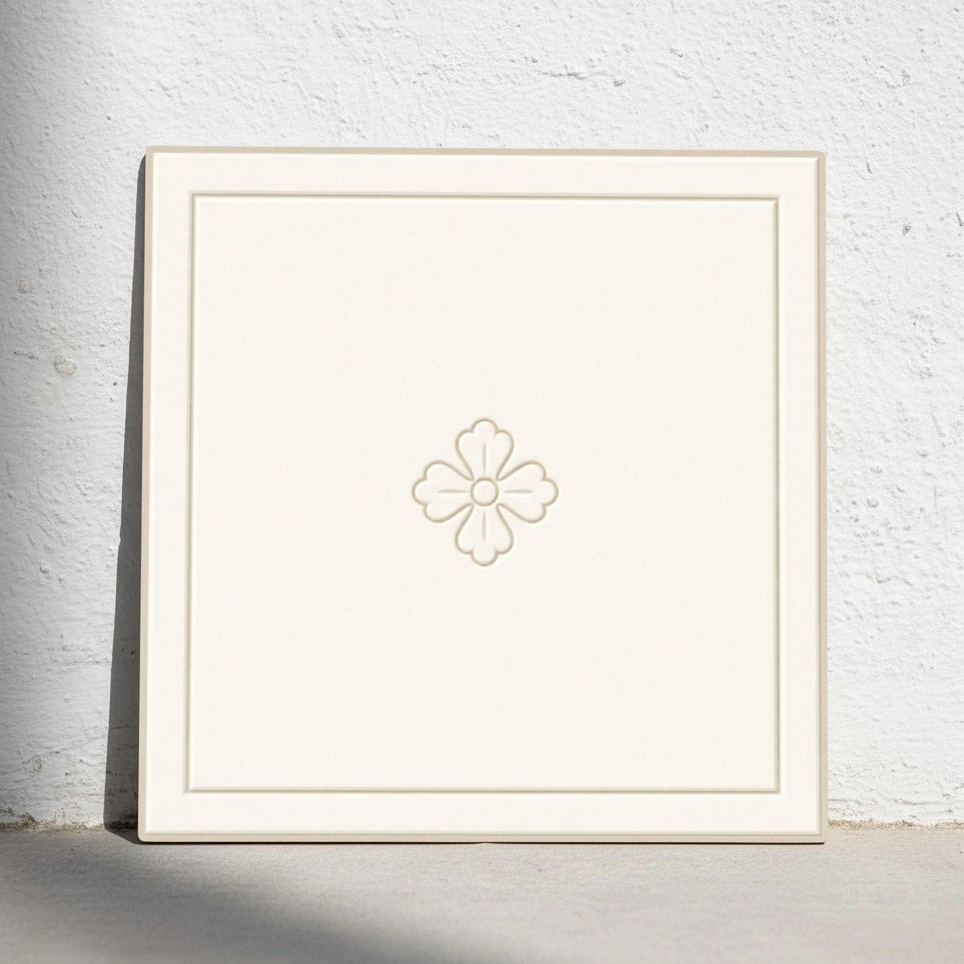 Marfil Rosette Rahmen · Keramik-Wandfliese — Klassisches Keramik-Ornament