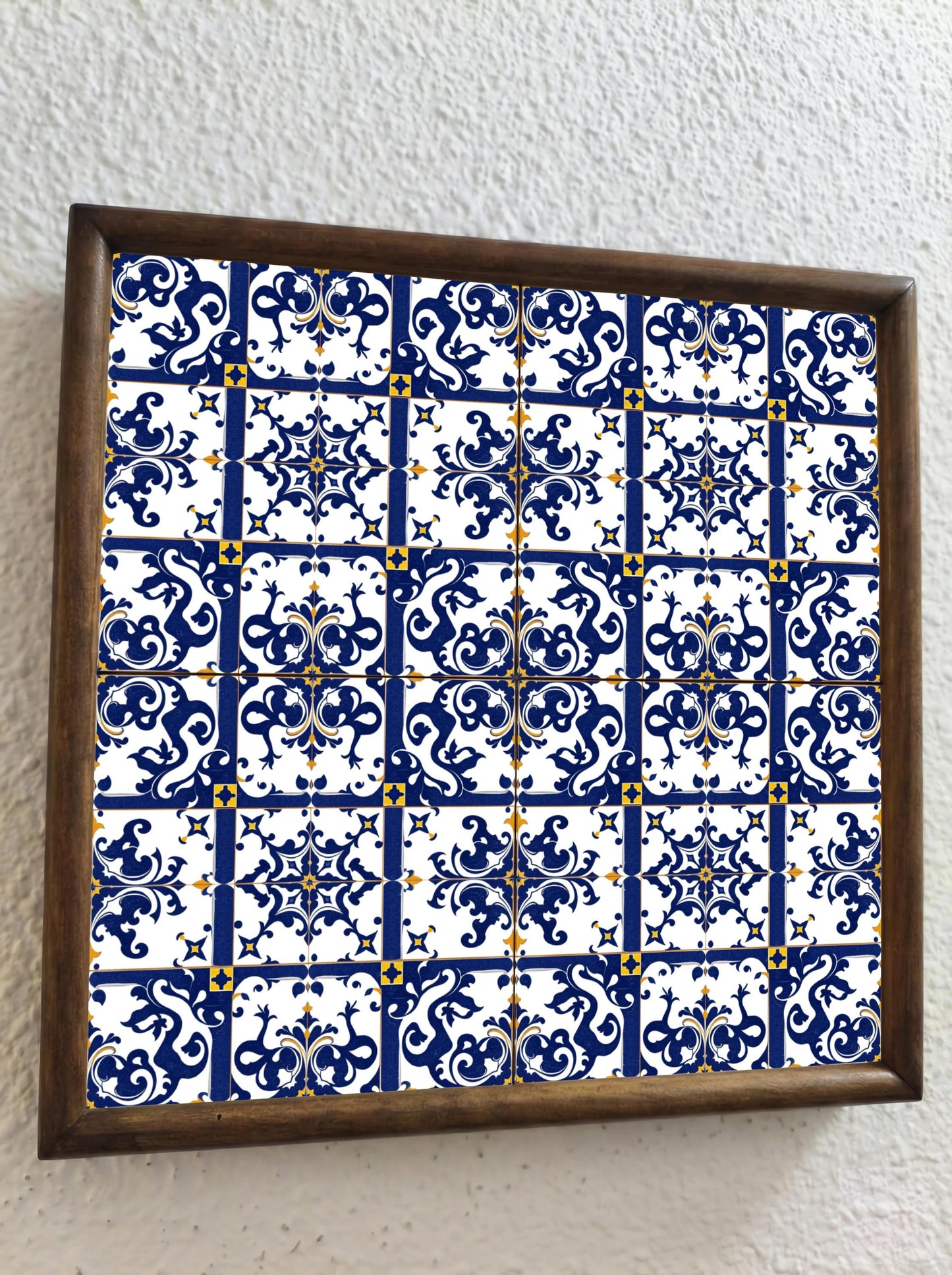 Portugués-inspirado azul y blanco pared con rhythmic geométrico celosía diseño. — Portuguese Azulejo Style Ceramic Tile