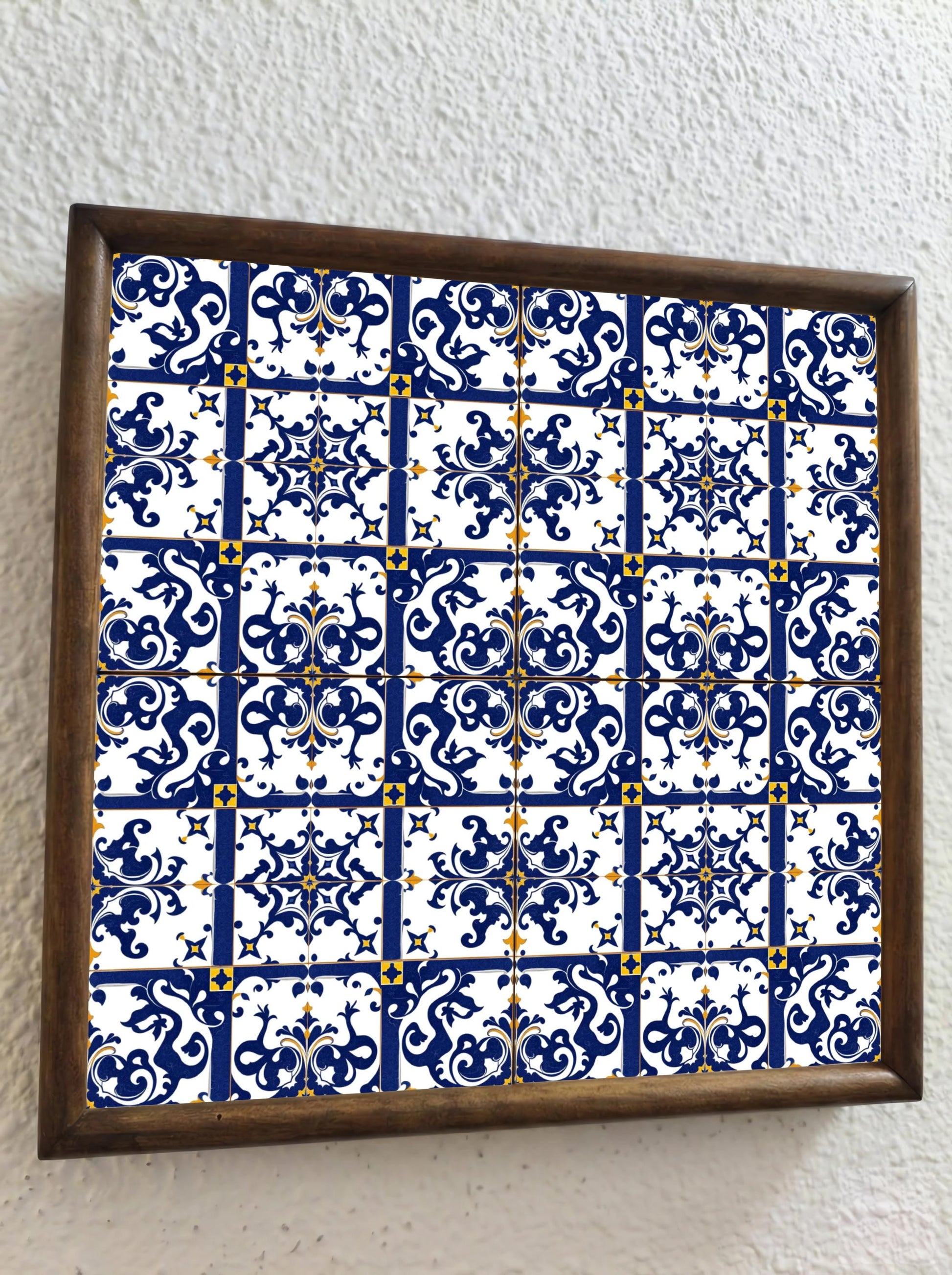 Portugués-inspirado azul y blanco pared con rhythmic geométrico celosía diseño. — Portuguese Azulejo Style Ceramic Tile