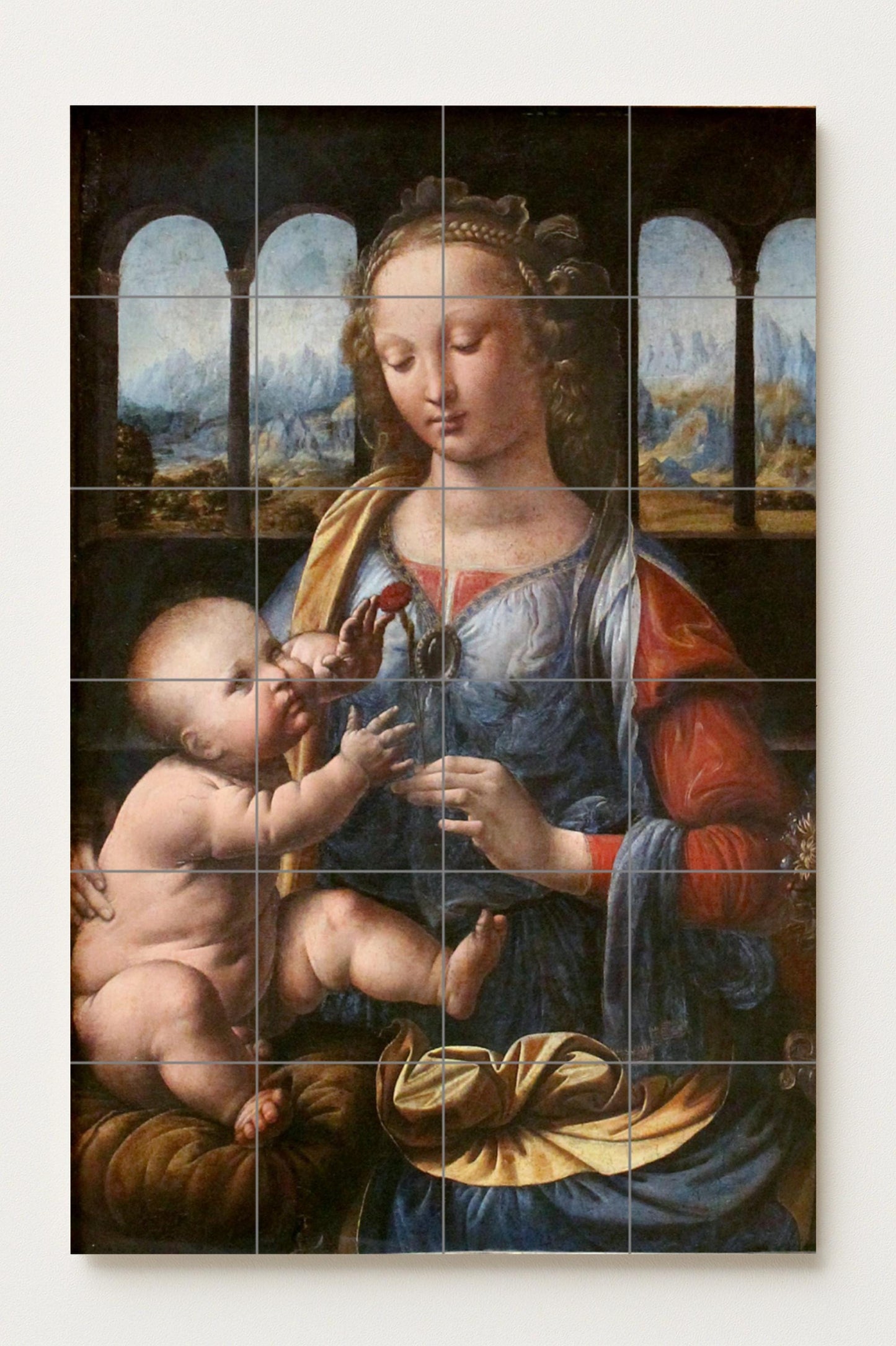 Mural de cerámica de la Virgen del Clavel