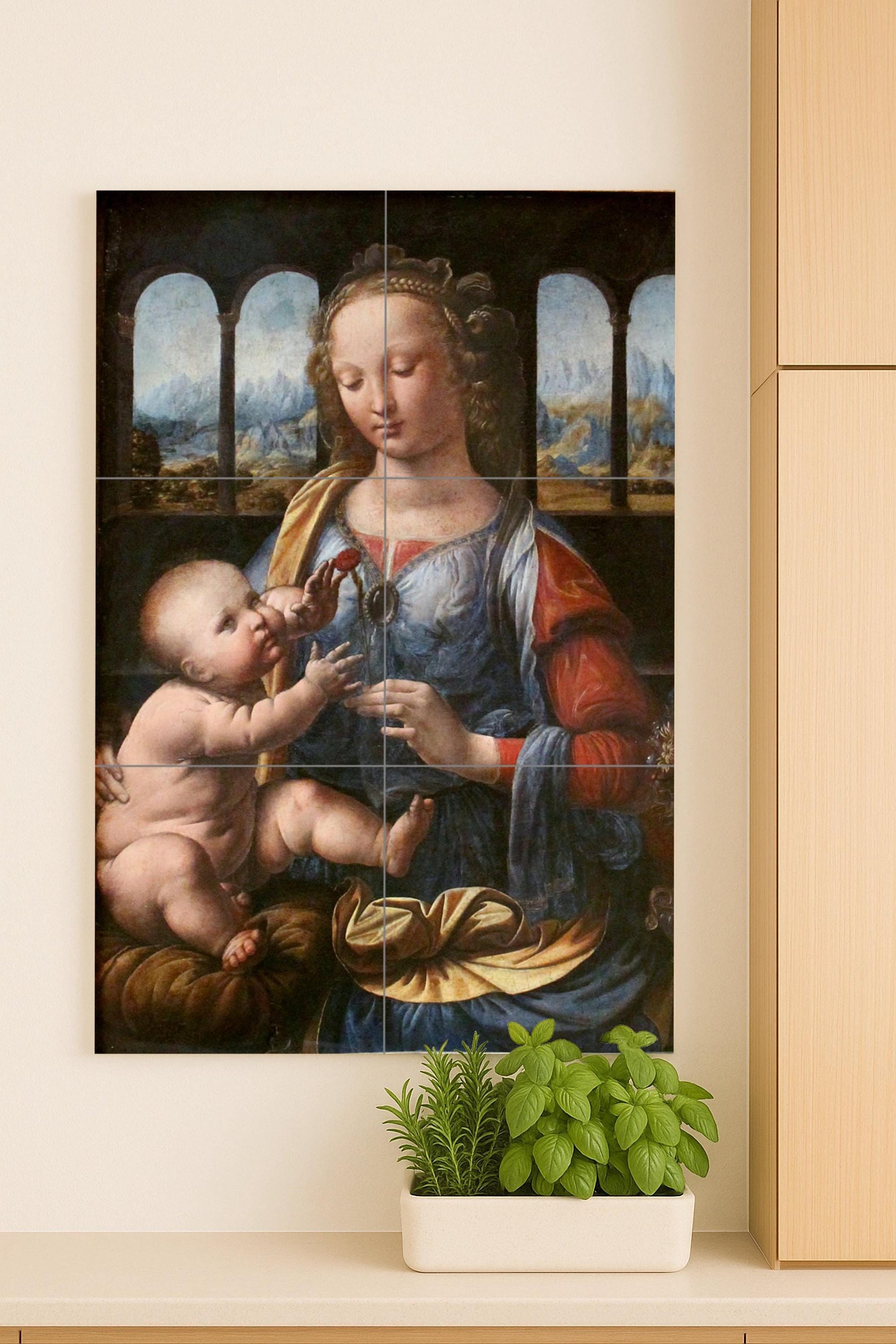 Mural de cerámica de la Virgen del Clavel