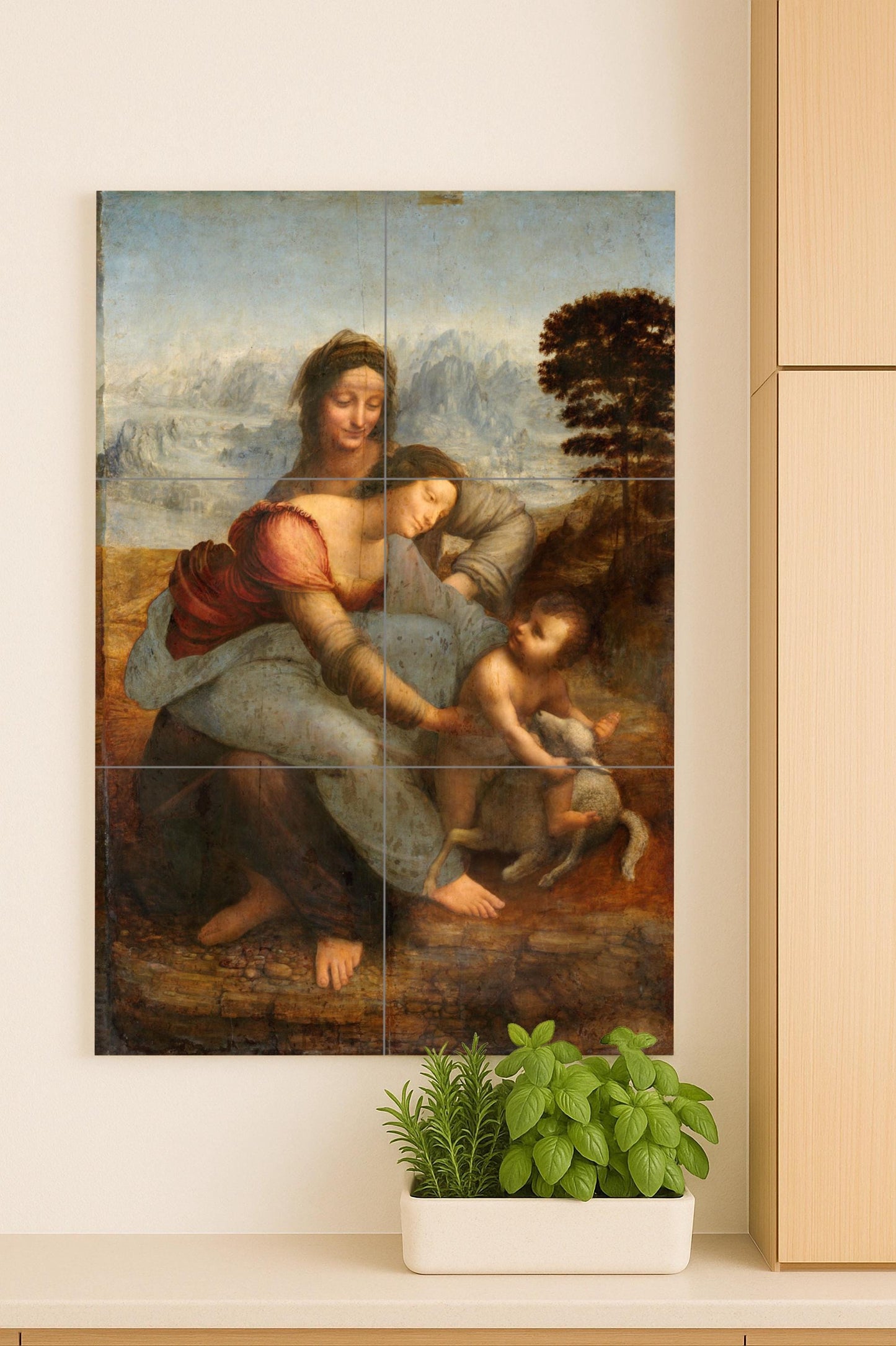 Mural de cerámica de la Virgen y el Niño con Santa Ana