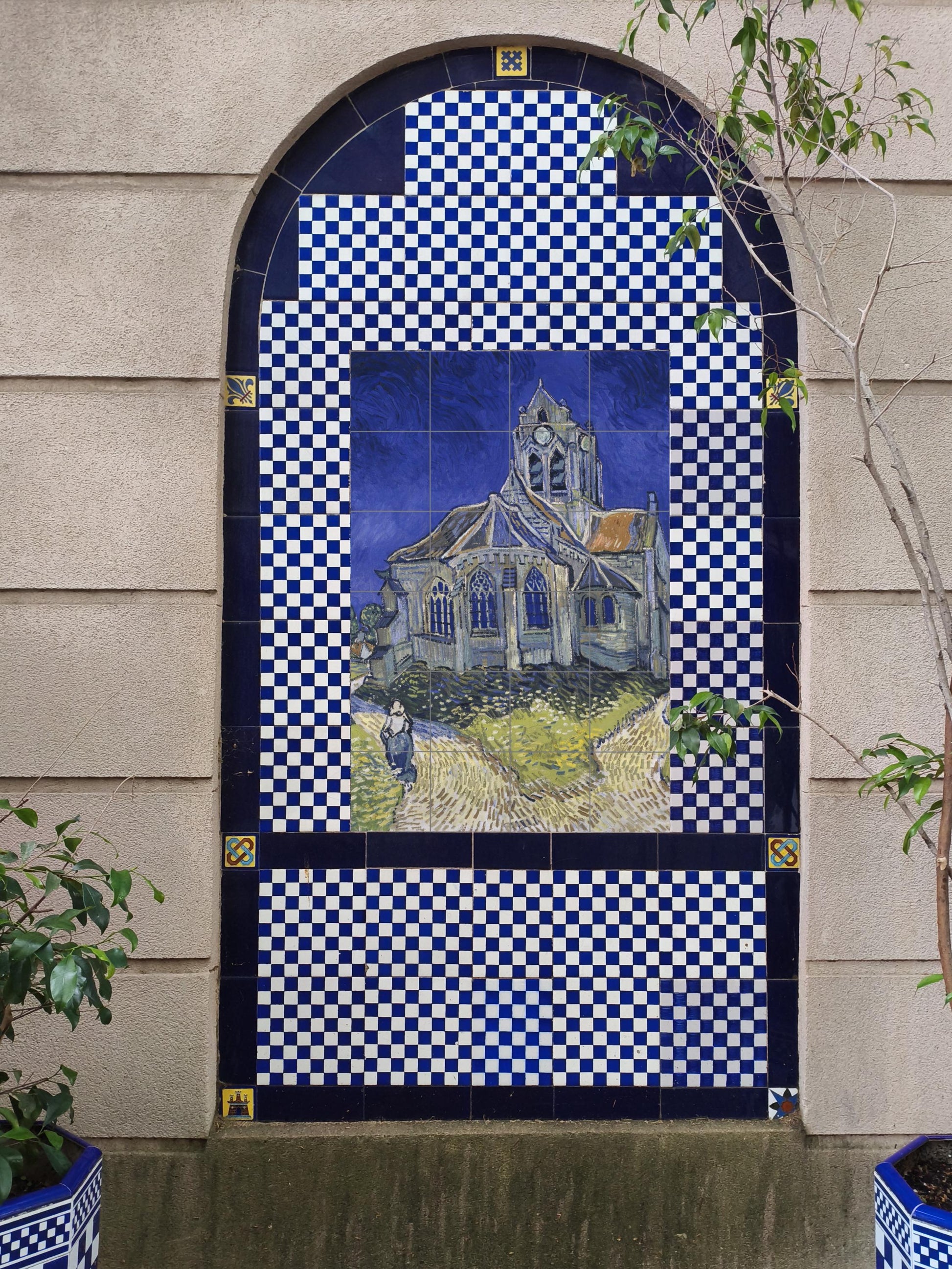 Kirche von Auvers · Keramik-Wandbild — Volkskunst & Ornament
