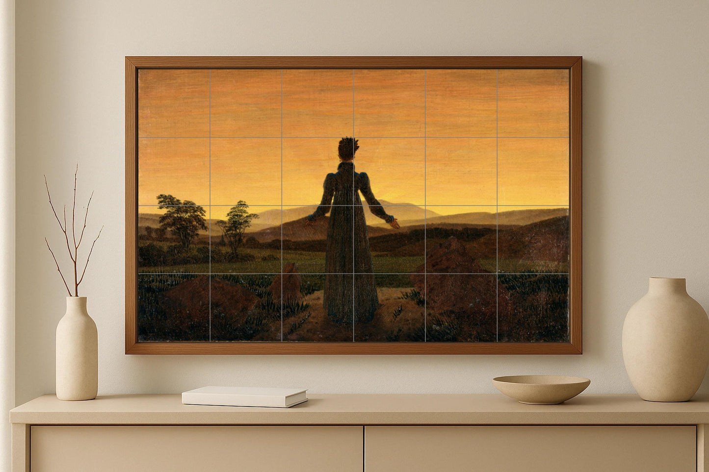 Mural de cerámica "Mujer ante el sol naciente"