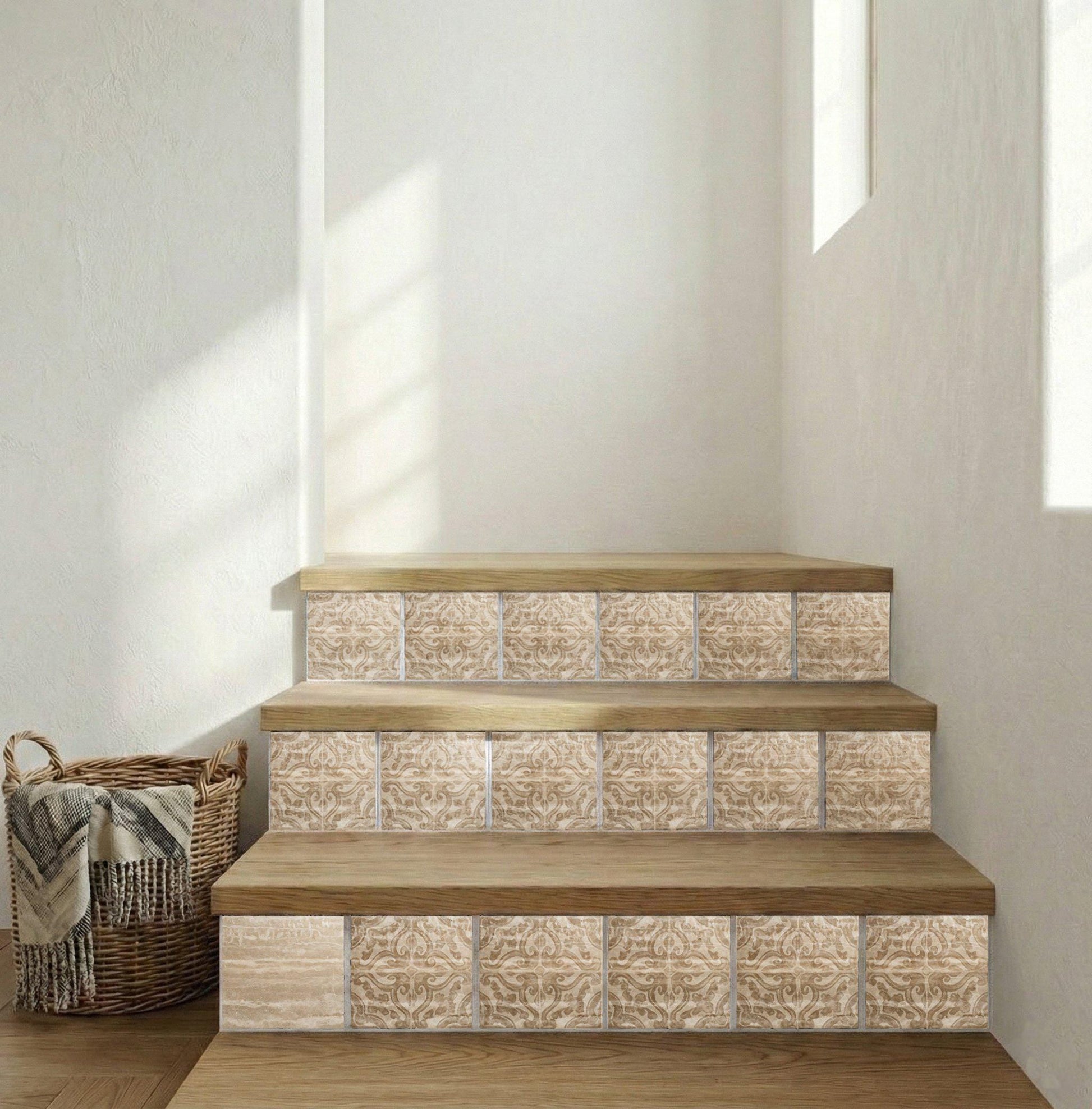 Travertin · Keramik-Wandfliese — Ornament im Vintage-Stil