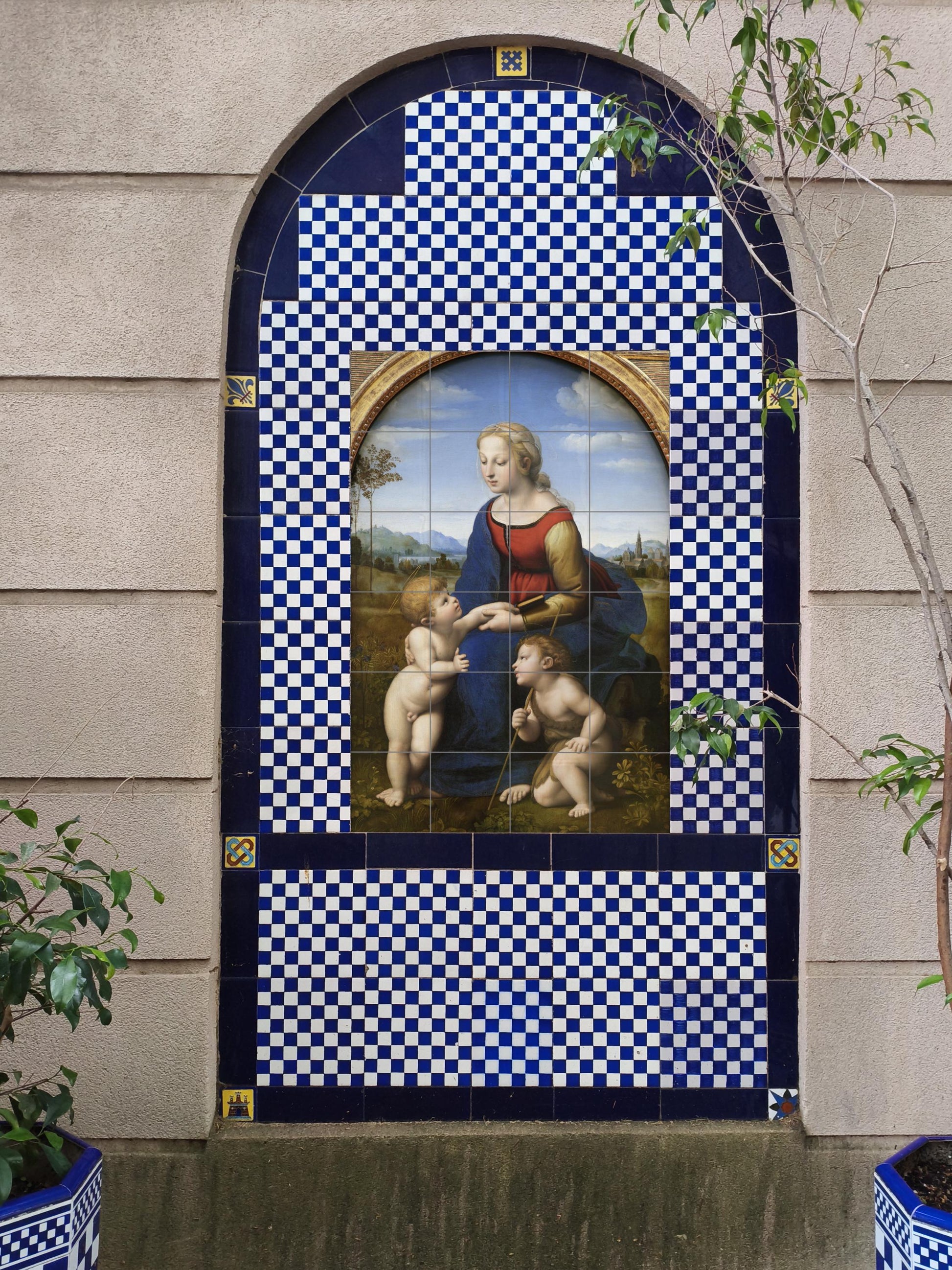 Cerámica von die Madonna von die Prados · Keramik-Wandbild — Volkskunst-Dekor