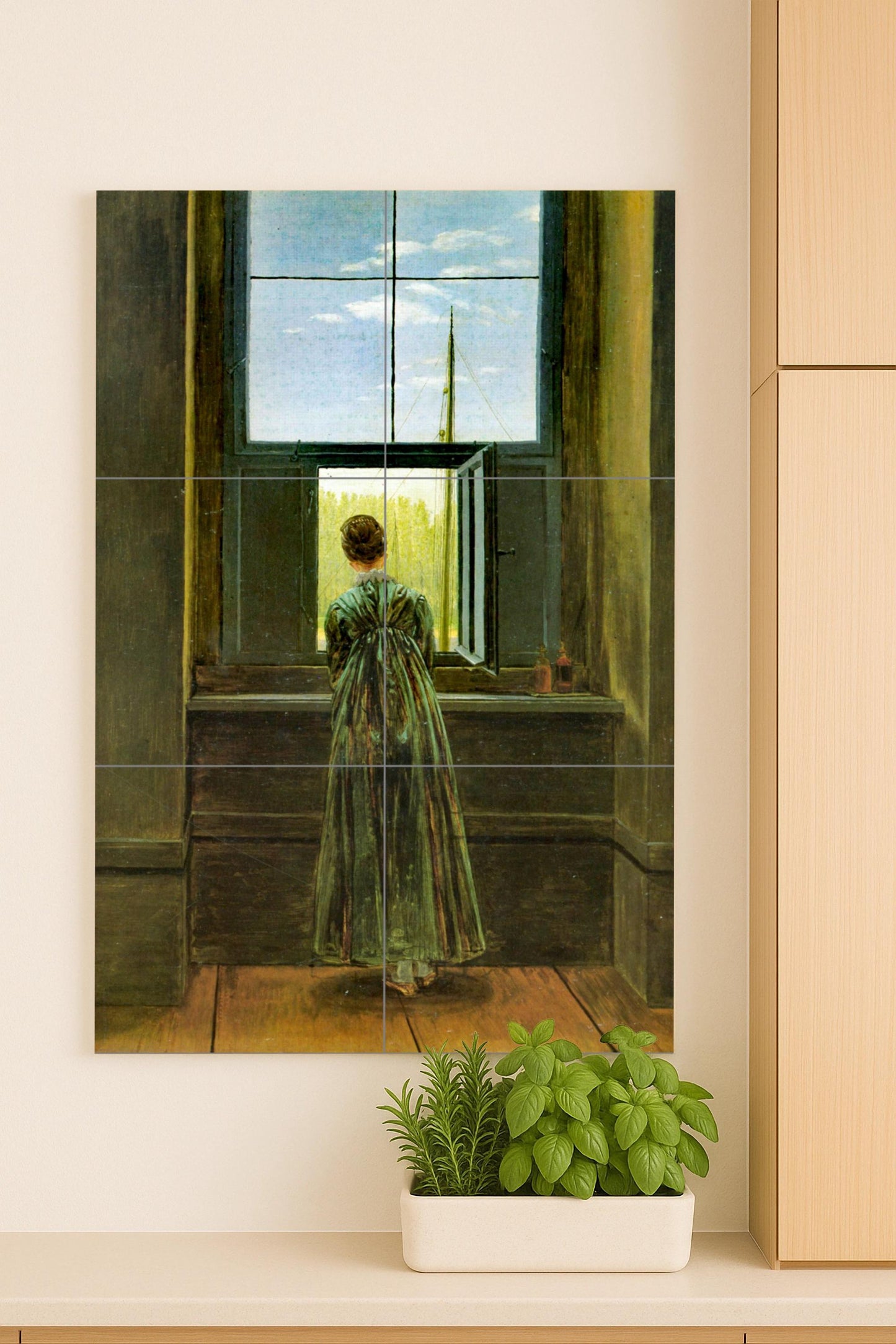 Mural de cerámica "Mujer en una ventana"