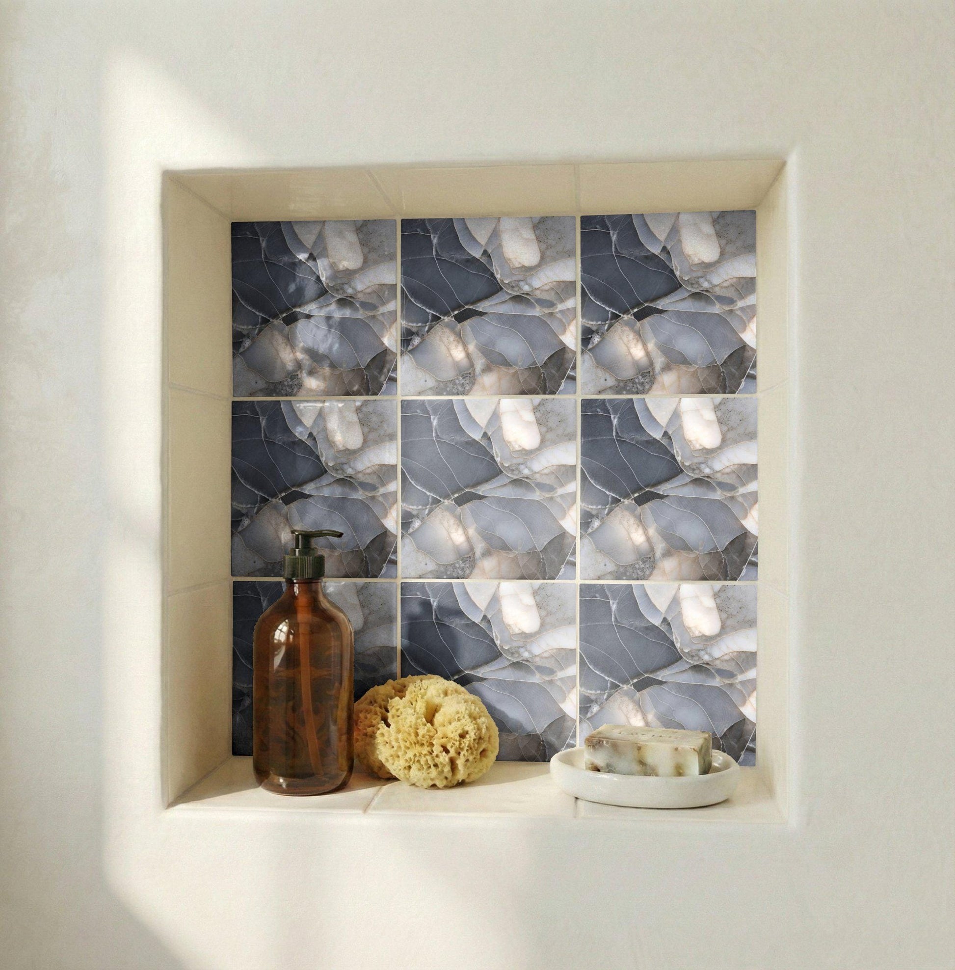Neutral Agate Effect — Vintage-Style Ornament Ceramic Tile