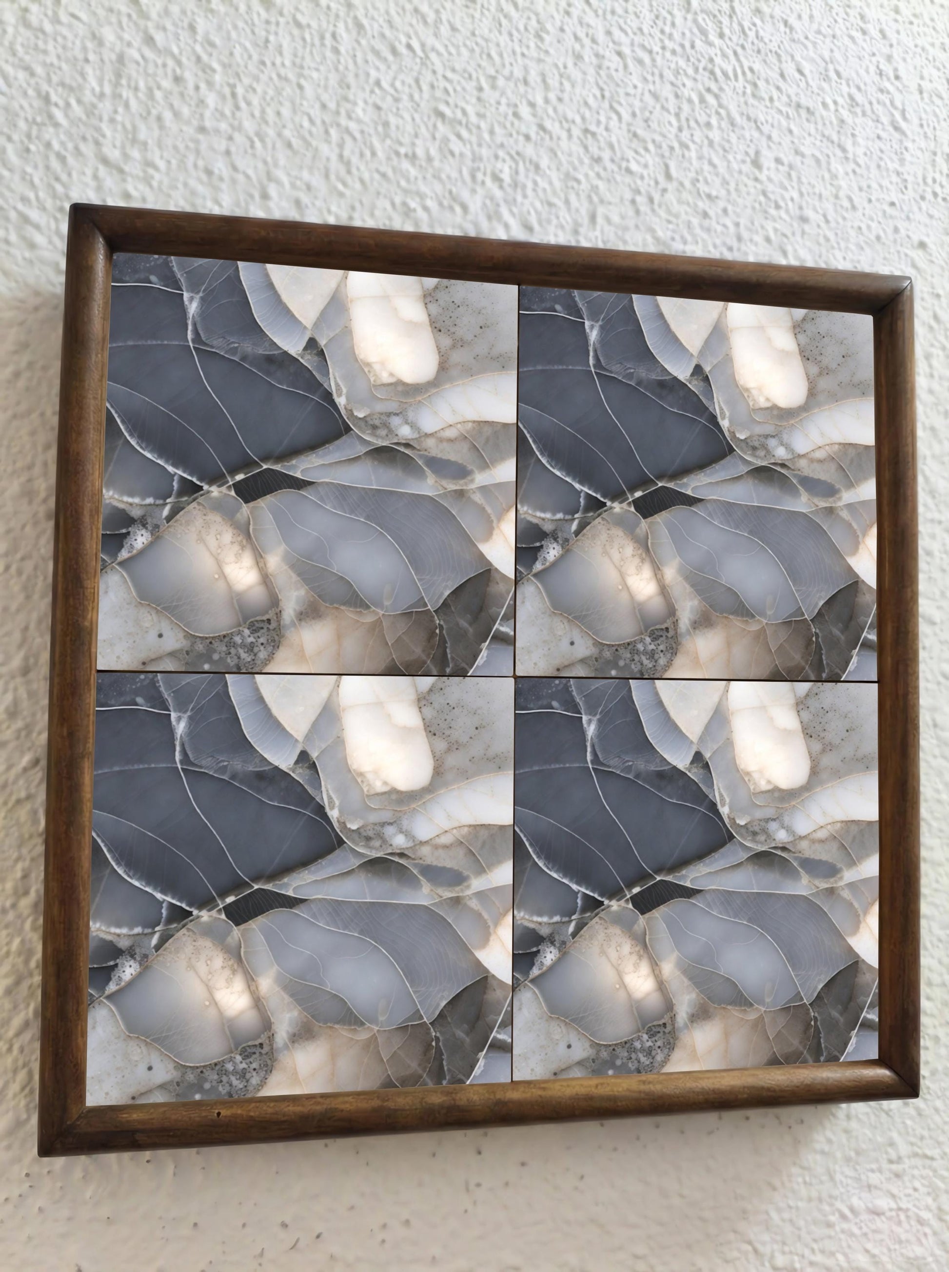 Neutral Agate Effect — Vintage-Style Ornament Ceramic Tile