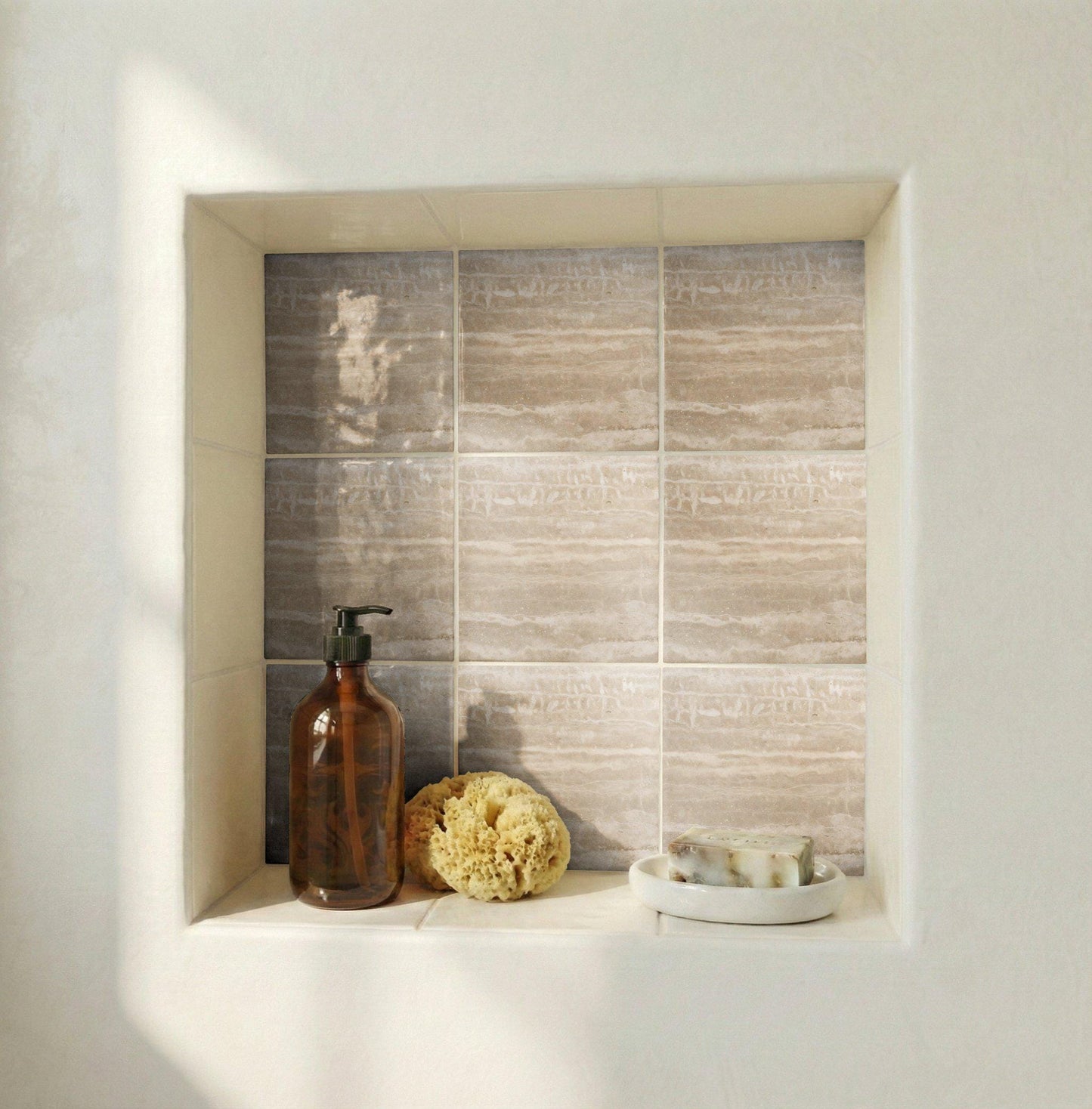 Travertin · Keramik-Wandfliese — Ornament im Vintage-Stil