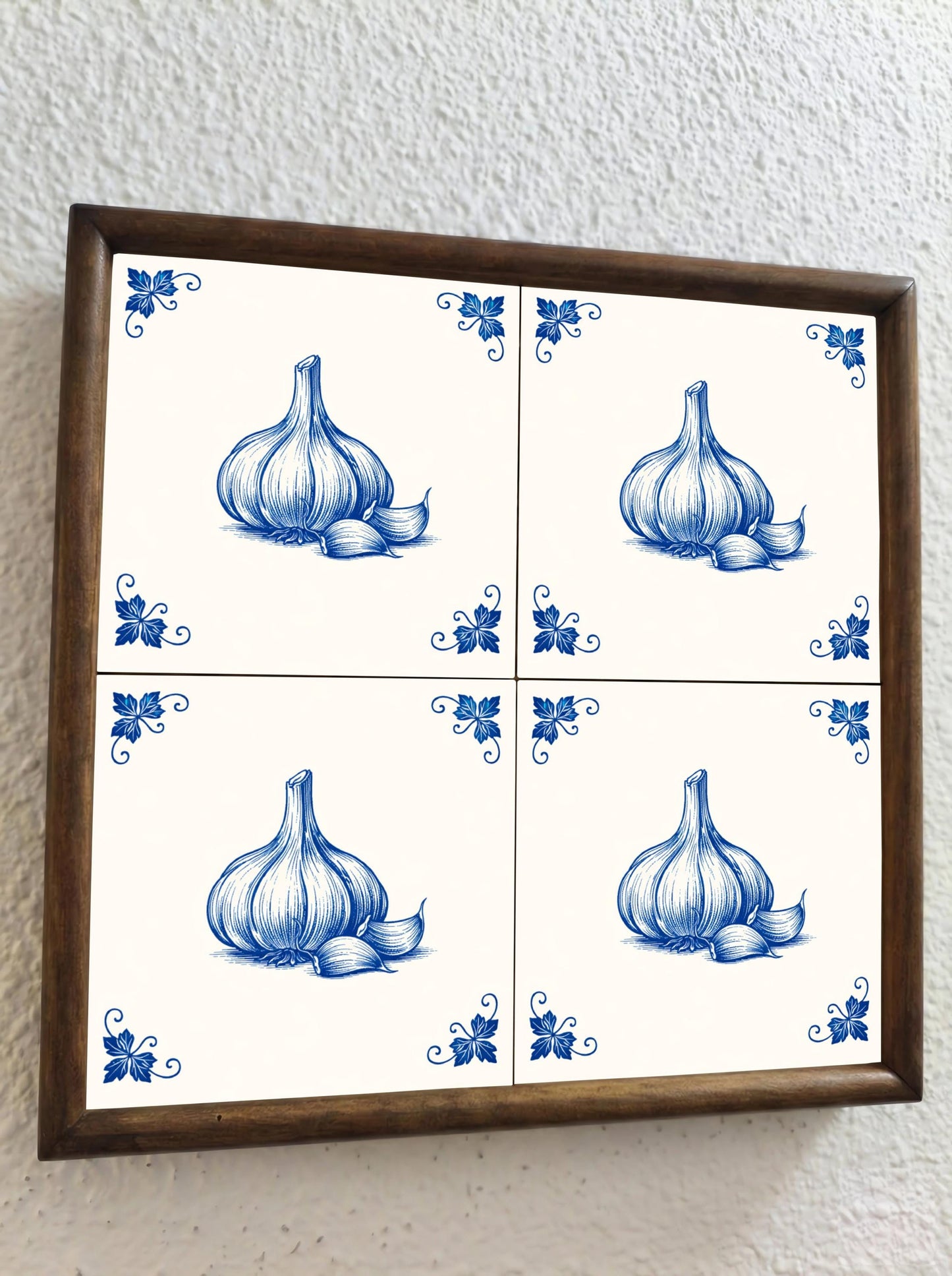 Fliese Knoblauch in Delfter Blau · Holländische Keramik in Blau-Weiß